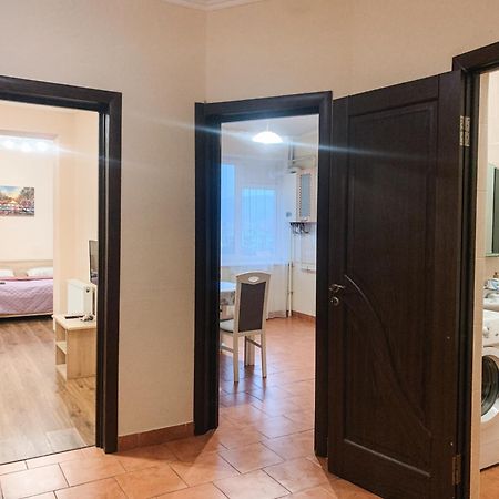 Apartments Domovik Parkaniya, 2A Mukacheve Luaran gambar