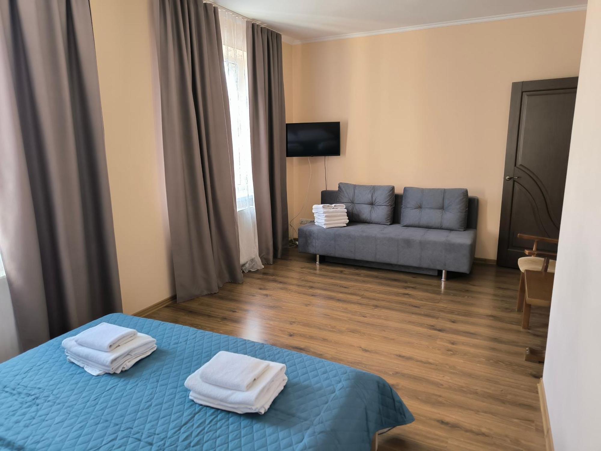 Apartments Domovik Parkaniya, 2A Mukacheve Luaran gambar