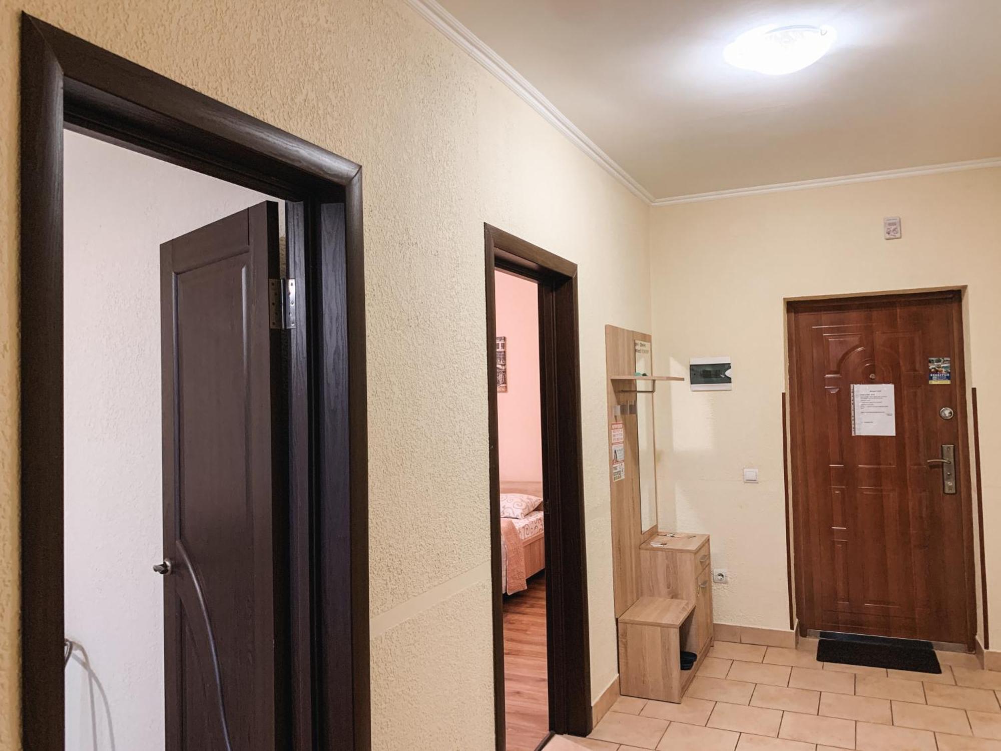 Apartments Domovik Parkaniya, 2A Mukacheve Luaran gambar
