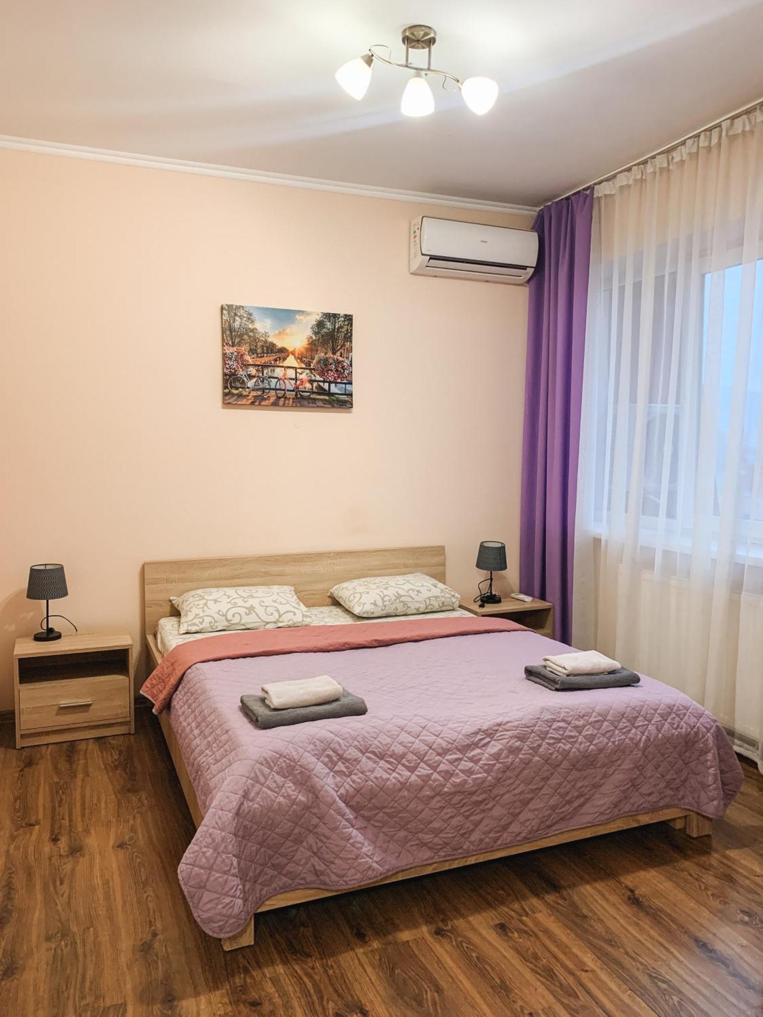 Apartments Domovik Parkaniya, 2A Mukacheve Luaran gambar