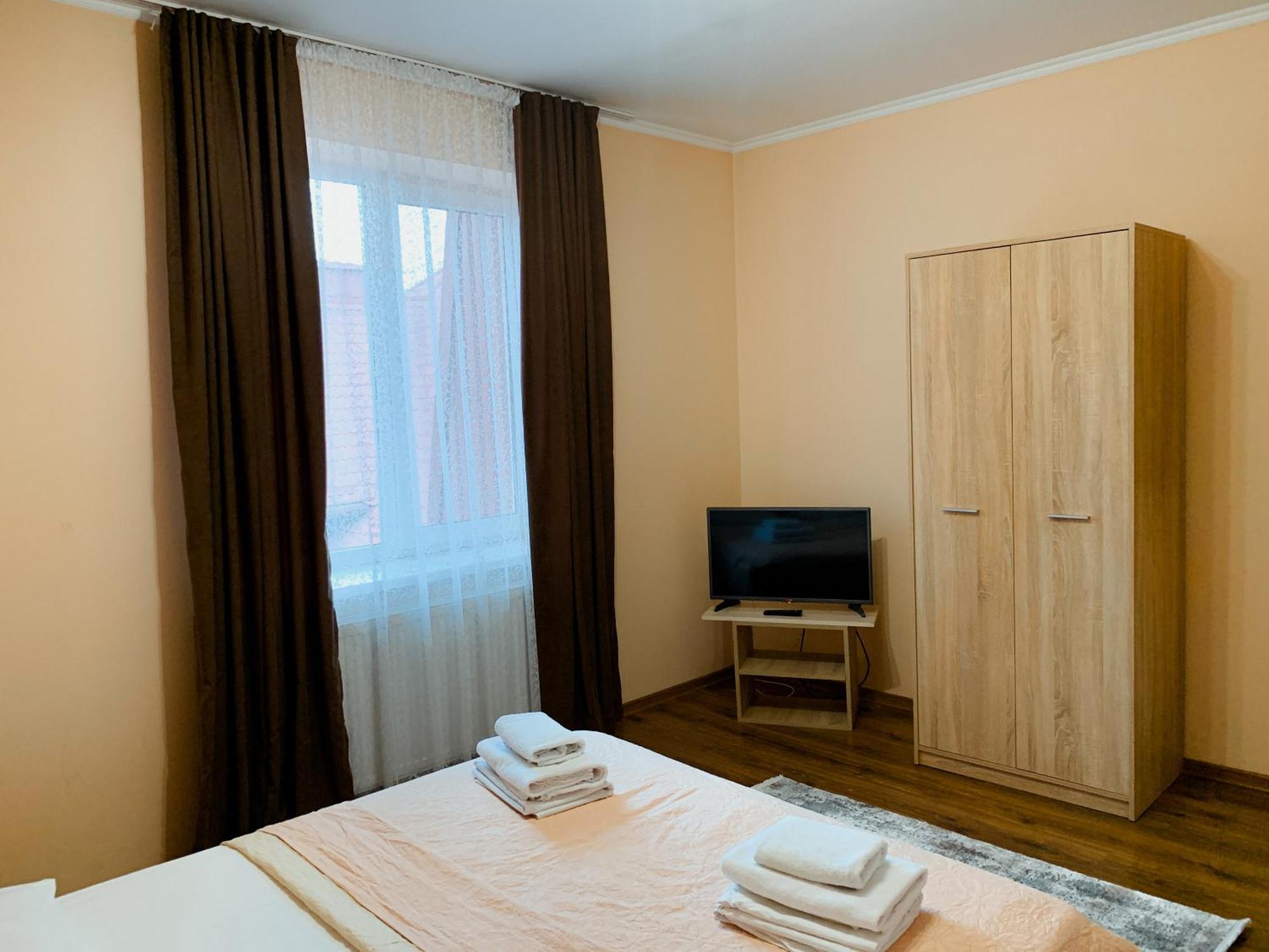 Apartments Domovik Parkaniya, 2A Mukacheve Luaran gambar