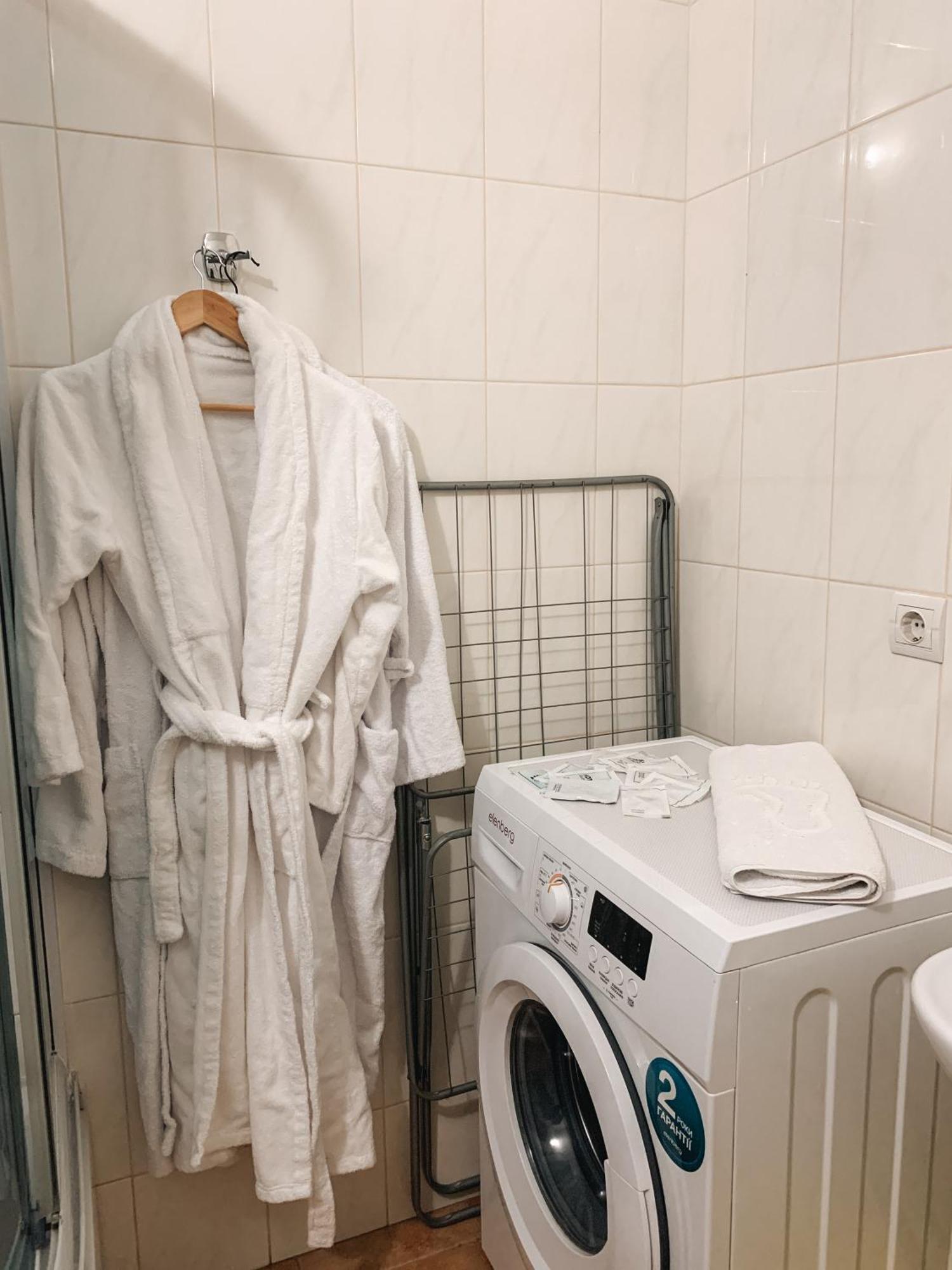 Apartments Domovik Parkaniya, 2A Mukacheve Luaran gambar