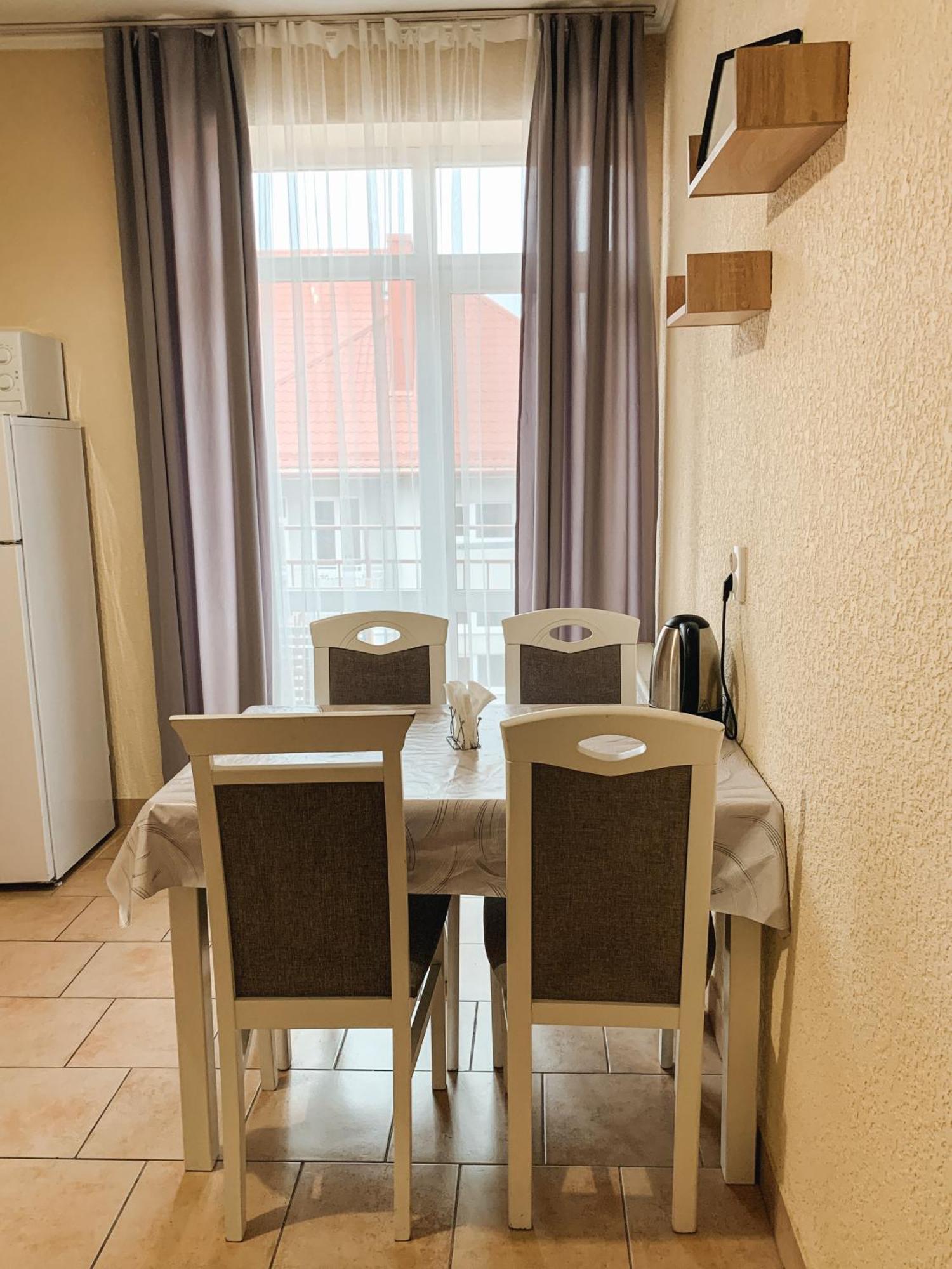 Apartments Domovik Parkaniya, 2A Mukacheve Luaran gambar